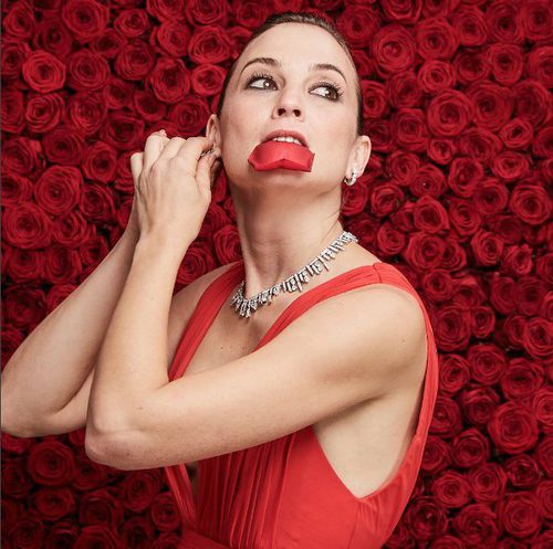 Leonor Watling más sensual que nunca en los Goya 2017