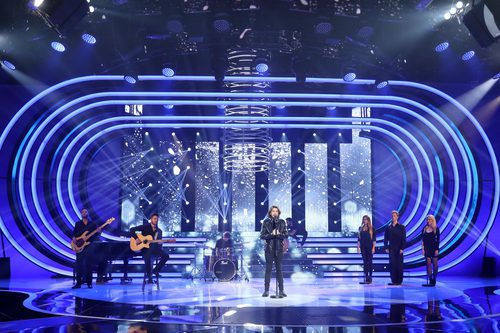 Canco Rodríguez canta "No dejes de soñar" en la gala 15 de 'Tu cara me suena'