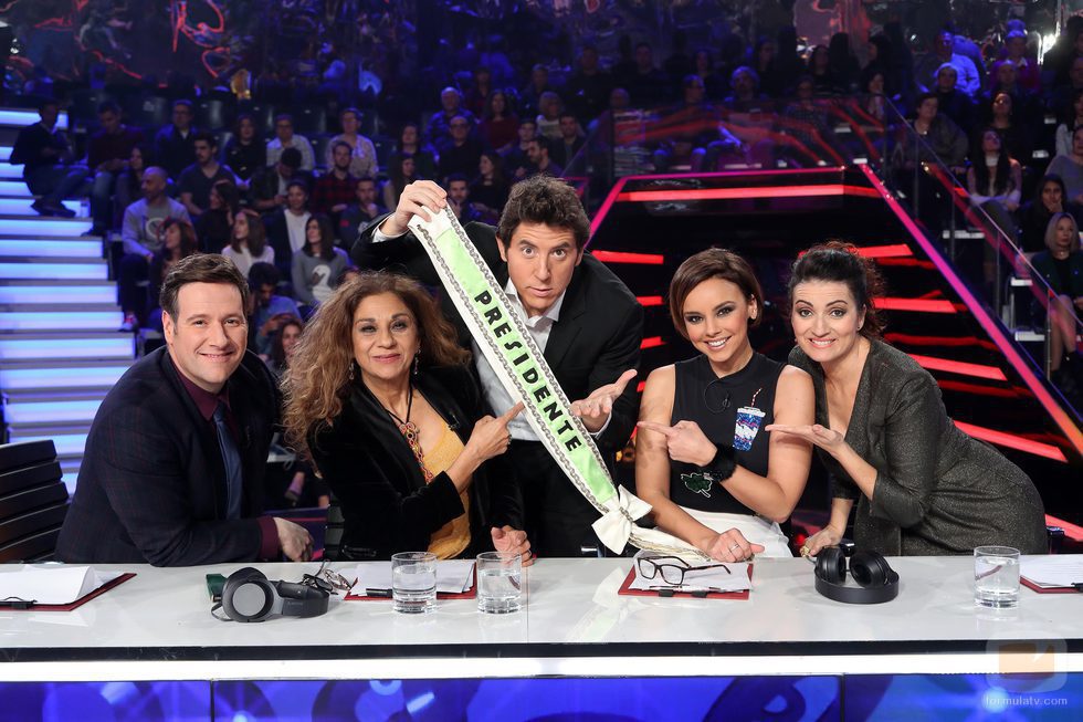 El jurado hace un guiño a Àngel Llàcer en la gala 15 de 'Tu cara me suena'