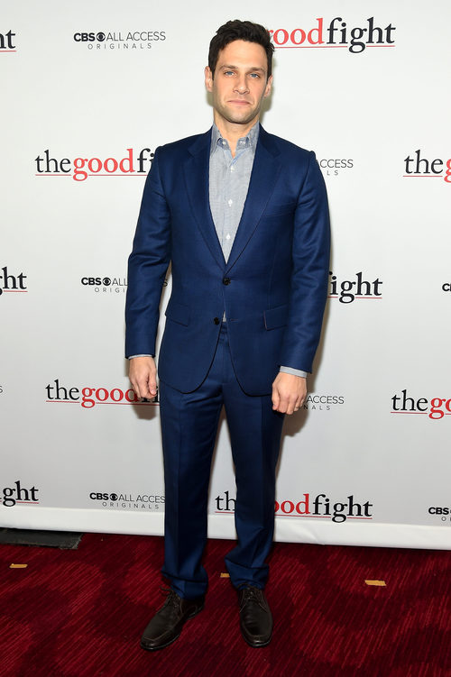 Justin Bartha en la alfombra roja de 'The Good Fight'