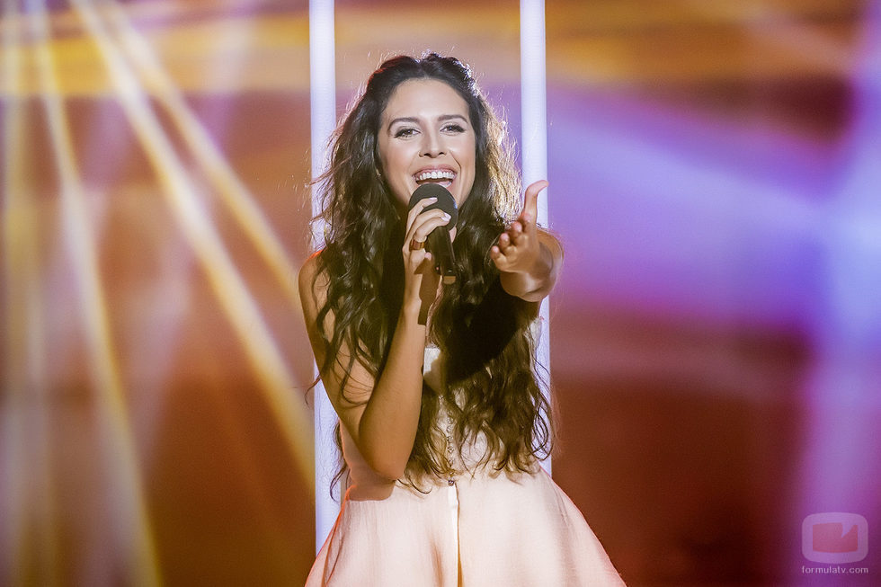 Mirela Cabero canta en la gala de 'Objetivo Eurovisión'