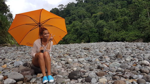 Corina Randazzo posa en su visita a Costa Rica en 'Viajeras con B'