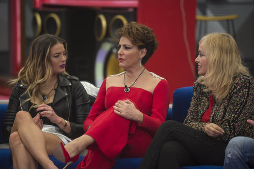 Alyson Rae Eckmann, Emma Ozores e Irma Soriano en la octava gala  'GH VIP 5'