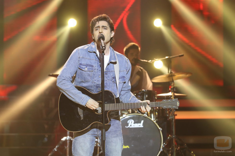 David Guapo canta "Cien gaviotas" en la decimosexta gala de 'Tu cara me suena'