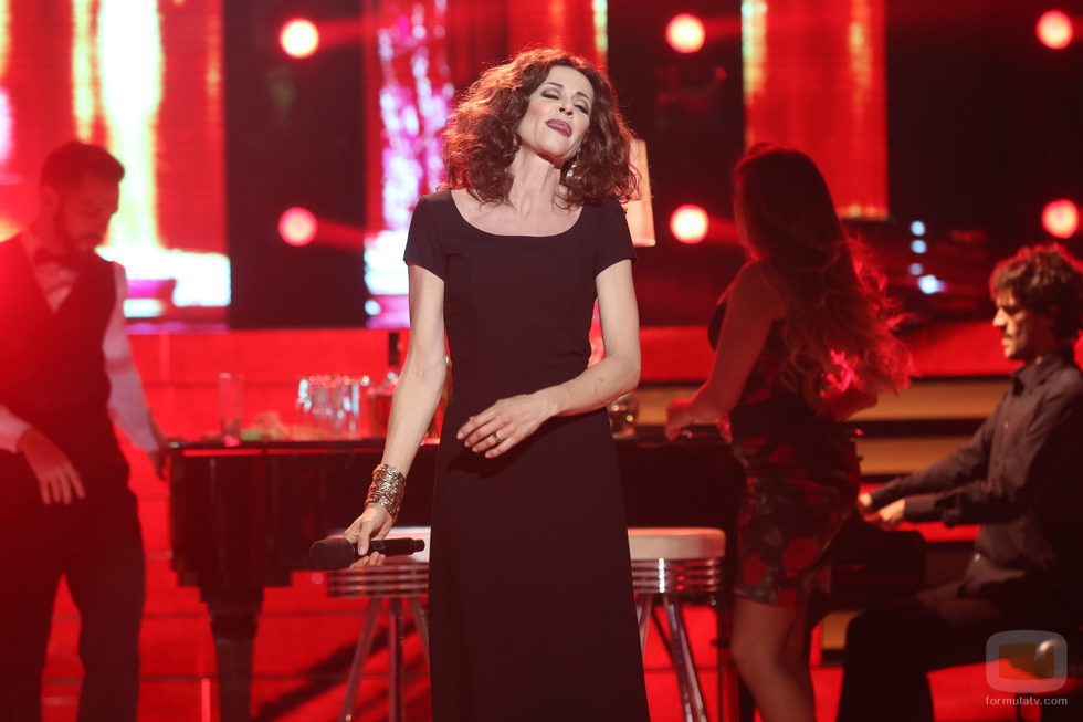 Esther Arroyo es Ana Belén en la decimosexta gala de 'Tu cara me suena'