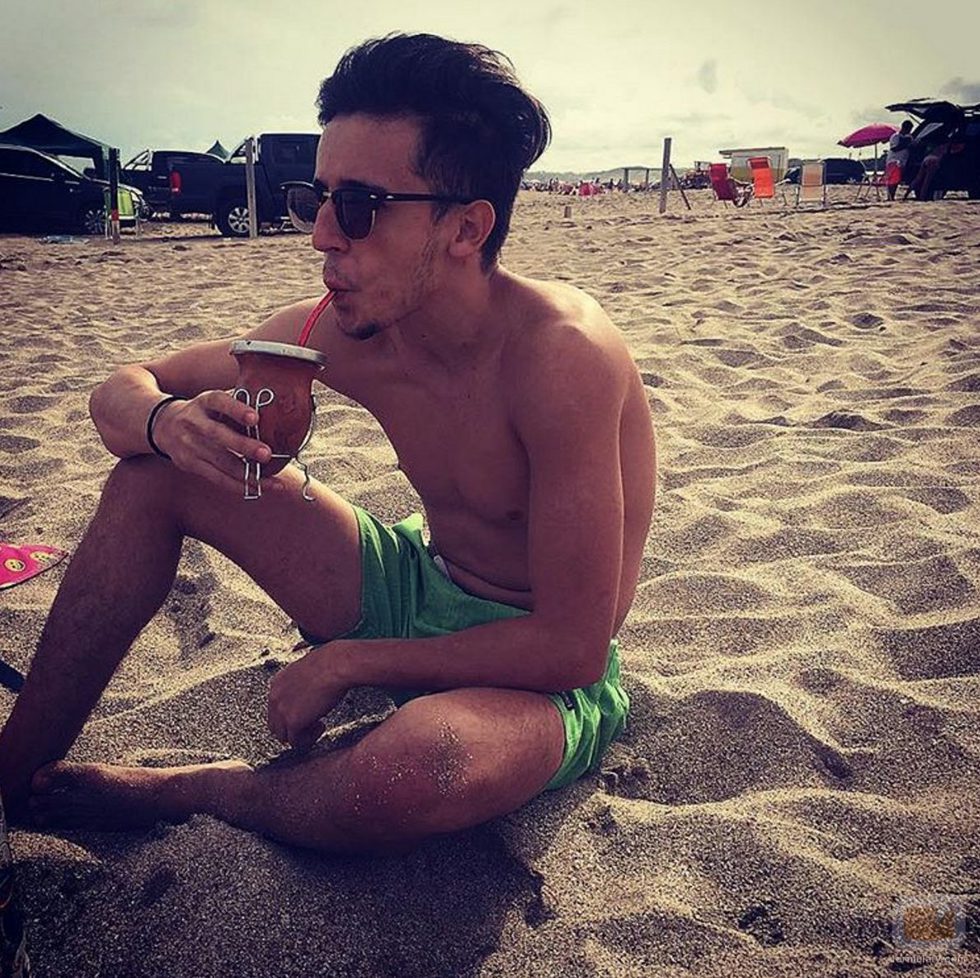 Rodrigo Noya, el niño de 'Hermanos y detectives', presume de físico en las redes sociales