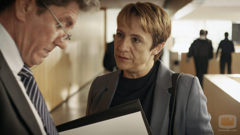 Blanca Portillo y Antonio Dechent en el segundo episodio de 'Sé quién eres'