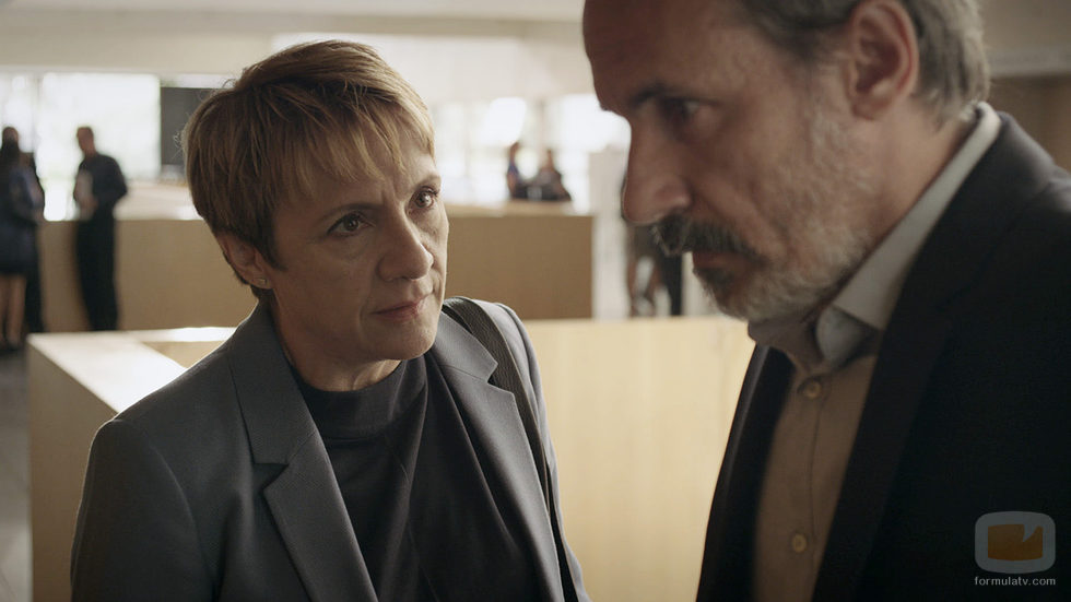 Blanca Portillo y Francesc Garrido en el segundo capítulo de 'Sé quién eres'