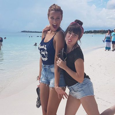 Corina y Rojo Cangrejo posan en México para su programa 'Viajeras con B'