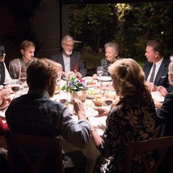 La familia Alcántara al completo cena en el capítulo 18 de la decimoctava temporada de 'Cuéntame cómo pasó'