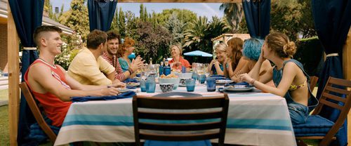 Miguel Bernardeau junto a sus compañeros de reparto en "Es por tu bien"