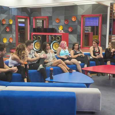 Los concursantes y Aída, la repescada, en la novena gala de 'GH VIP 5'
