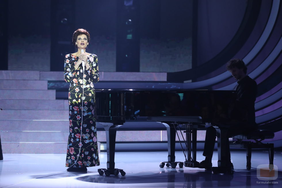 Esther Arroyo dio vida a July Garland en la segunda semifinal de 'Tu cara me suena'