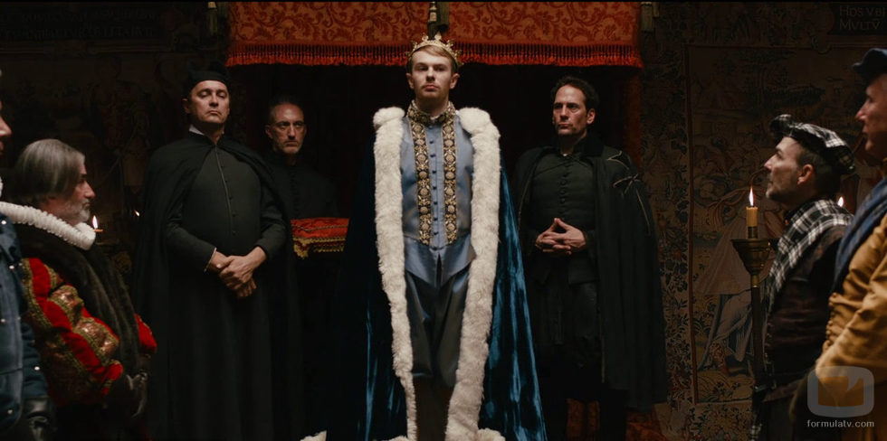El actor Landher Iturbe es el Rey Jacobo I en el sexto capítulo de 'Reinas, virgen y mártir'
