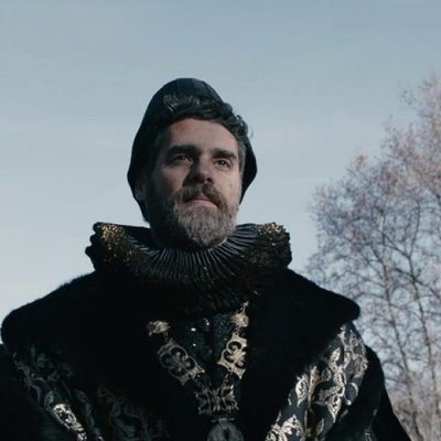 Adrián Castiñeiras da vida a Felipe II en 'Reinas, virgen y mártir'