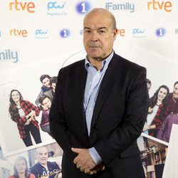 Antonio Resines es Curro en la comedia de RTVE, 'iFamily'