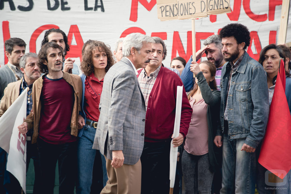 Antonio Alcántara se enfrenta a la huelga de su trabajadores en 'Cuéntame cómo pasó'