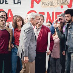 Antonio Alcántara se enfrenta a la huelga de su trabajadores en 'Cuéntame cómo pasó'
