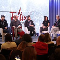 Cesc Gay y parte del reparto de 'Félix' en la rueda de prensa de la serie de suspense