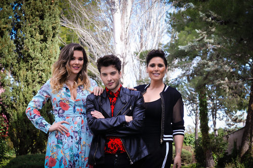 Blás Cantó, ganador de la quinta edición de 'Tu cara me suena', junto a Lorena Gómez y Rosa López