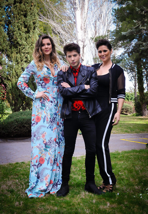 El ganador, Blas Cantó, posa junto a Lorena Gómez y Rosa López en la rueda de prensa de la final de 'Tu cara me suena'