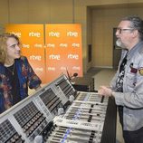 Manel Navarro junto a Hans Pannecoucke, que se encarga de la puesta en escena de España en Eurovision 2017