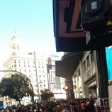 Más de un centenar de seguidores de 'The Walking Dead' esperan en los Cines Capitol al reparto protagonista