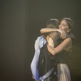 Aylén abraza a una amiga en la gala número 11 de 'GH VIP 5'