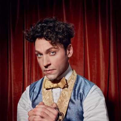 Michael Weston en 'Houdini y Doyle'