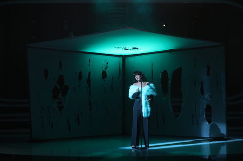 Ruth Lorenzo interpreta a Rihanna en el estreno de 'Tu cara no me suena todavía'