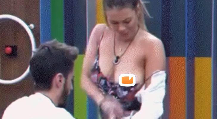 Alyson Eckmann muestra un pezón, delante de Marco Ferri, en la casa de 'GH VIP 5'