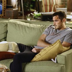 Justin, herido en el capítulo "Una familia norteamericana" de 'Cinco hermanos'