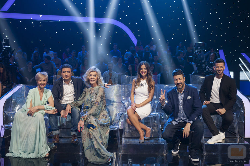 Esther Arroyo, Secun de la Rosa, Bibiana Fernández, Tony Aguilar, Giuseppe Di Bella y Marta Márquez, comentaristas de 'Fantastic Duo'