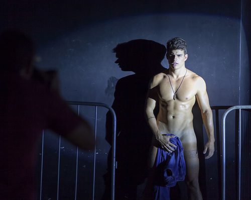 Antonio Rafaski, concursante de 'Big Brother' en Brasil  hace un desnudo integral y es participante de 'GH VIP 5'