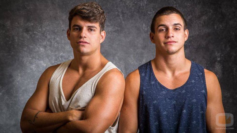 Antonio y Manoel, concursantes de 'Big Brother' de Brasil, muestran sus músculos