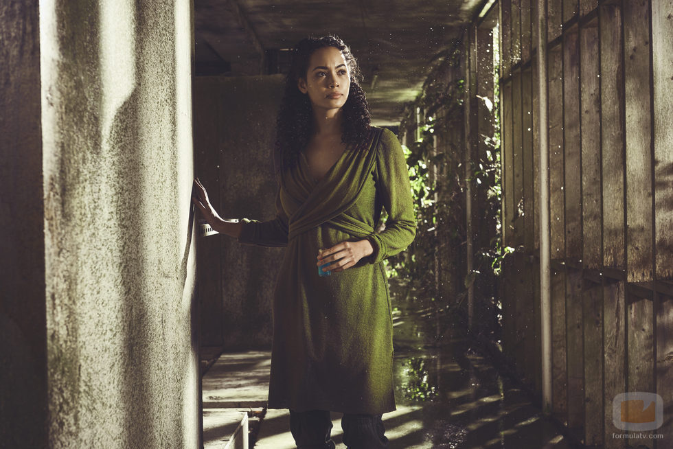 Madeleine Mantock es Veil en la segunda temporada de 'Into the Badlands'