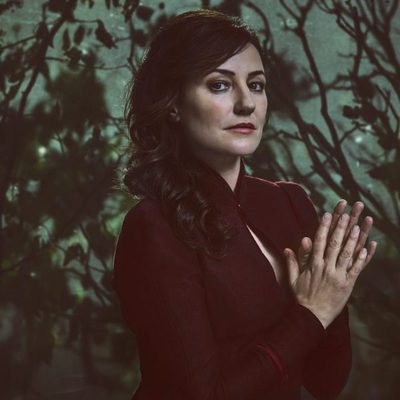 Lydia (Orla Brady) venga a sus seres queridos en la segunda temporada de 'Into the Badlands'