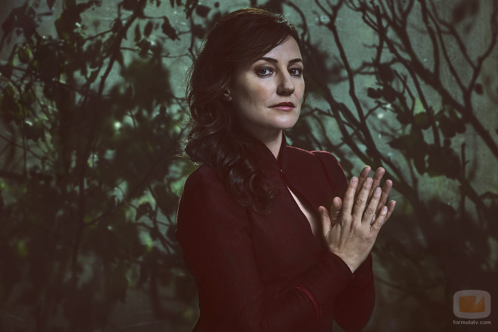 Lydia (Orla Brady) venga a sus seres queridos en la segunda temporada de 'Into the Badlands'