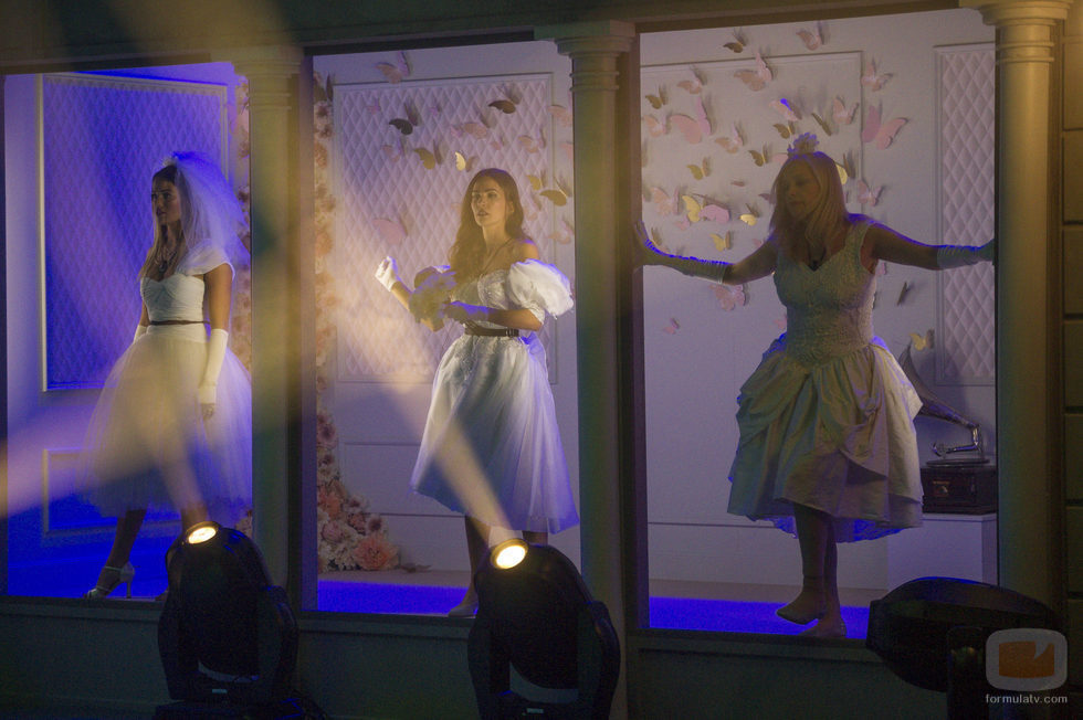 Las concursantes de 'GH VIP 5' se visten de novias en la gala 12