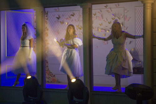 Las concursantes de 'GH VIP 5' se visten de novias en la gala 12