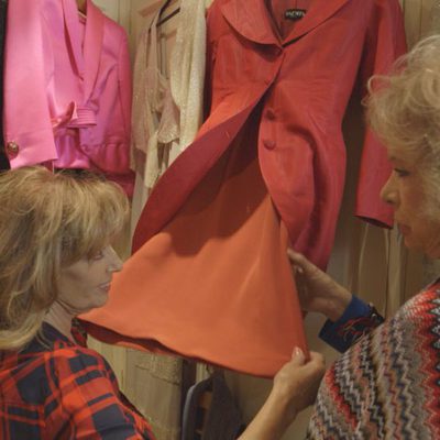 María Teresa Campos enseña su vestuario en el sexto episodio de 'Las Campos'