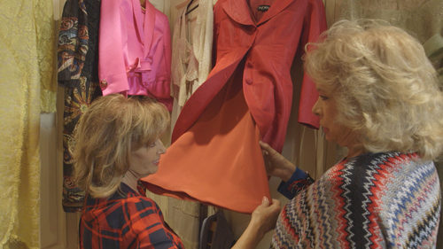 María Teresa Campos enseña su vestuario en el sexto episodio de 'Las Campos'