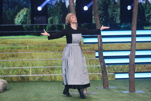 María Dolores Ballester es  Julie Andrews en la segunda gala de 'Tu cara no me suena todavía'