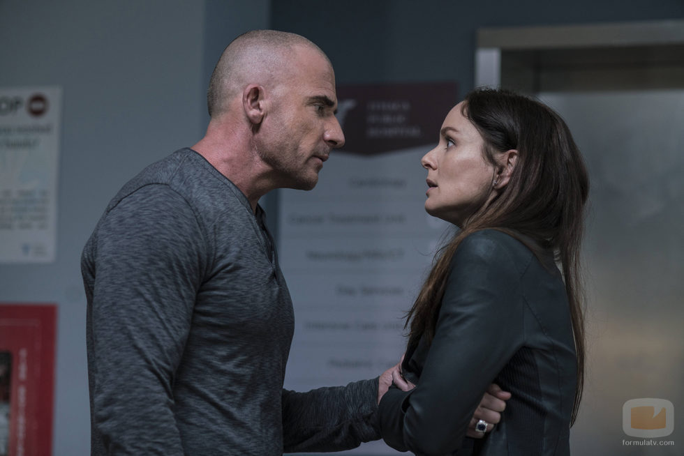 Lincoln (Dominic Purcell) y Sara (Sarah Wayne Callies) en la quinta temporada de 'Prison Break'