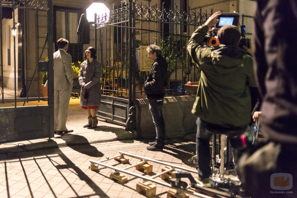 Nadia de Santigo en las grabaciones de 'Las chicas del cable'