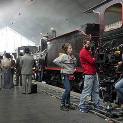 El equipo técnico y la figuración en las grabaciones de 'Las chicas del cable'