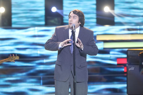 Gabriel Gutiérrez es José Luis Perales en la tercera gala de 'Tu cara no me suena todavía'