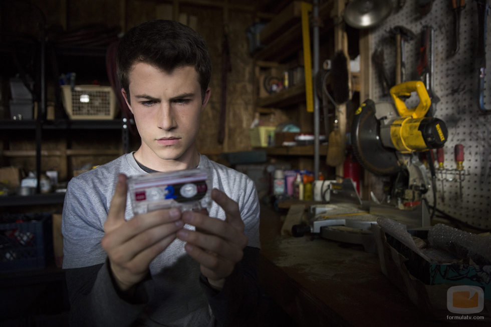 Clay Jensen encuentra una cinta de cassette en 'Por 13 razones' 