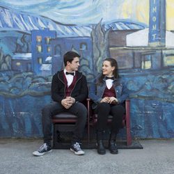 Clay Jensen y Hannah son los protagonistas de 'Por 13 razones'