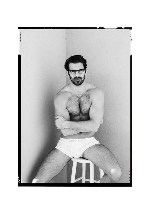 Nyle DiMarco muestra su lado más sexy al posar desnudo para BuzzFeed